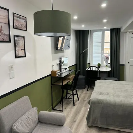 - Suquet Forville Apartman Cannes